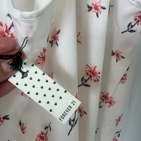 Forever 21 women’s floral 1 piece - Picture 6 of 8
